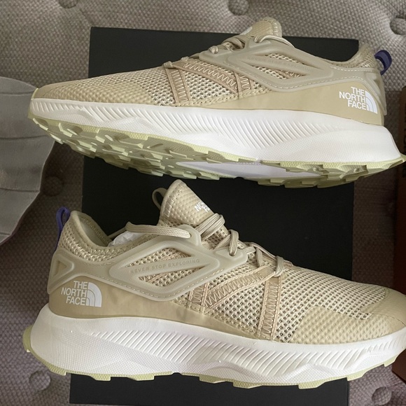 The North Face Beige Sneakers – NEW in Box - Picture 1 of 14